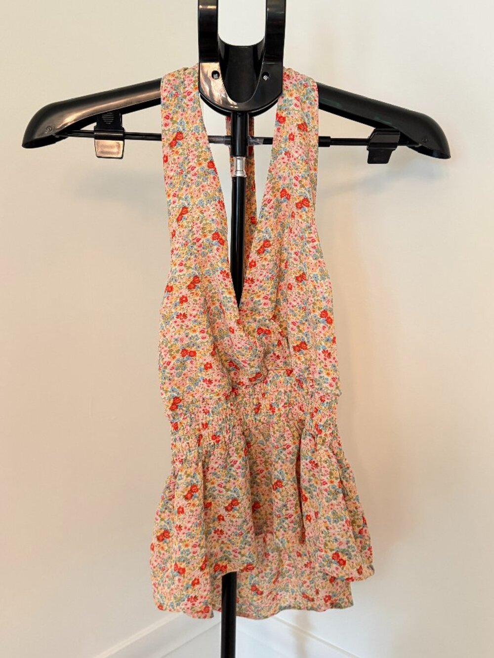 Monteau Red and Pink Multicolor Floral Halter Top Size M